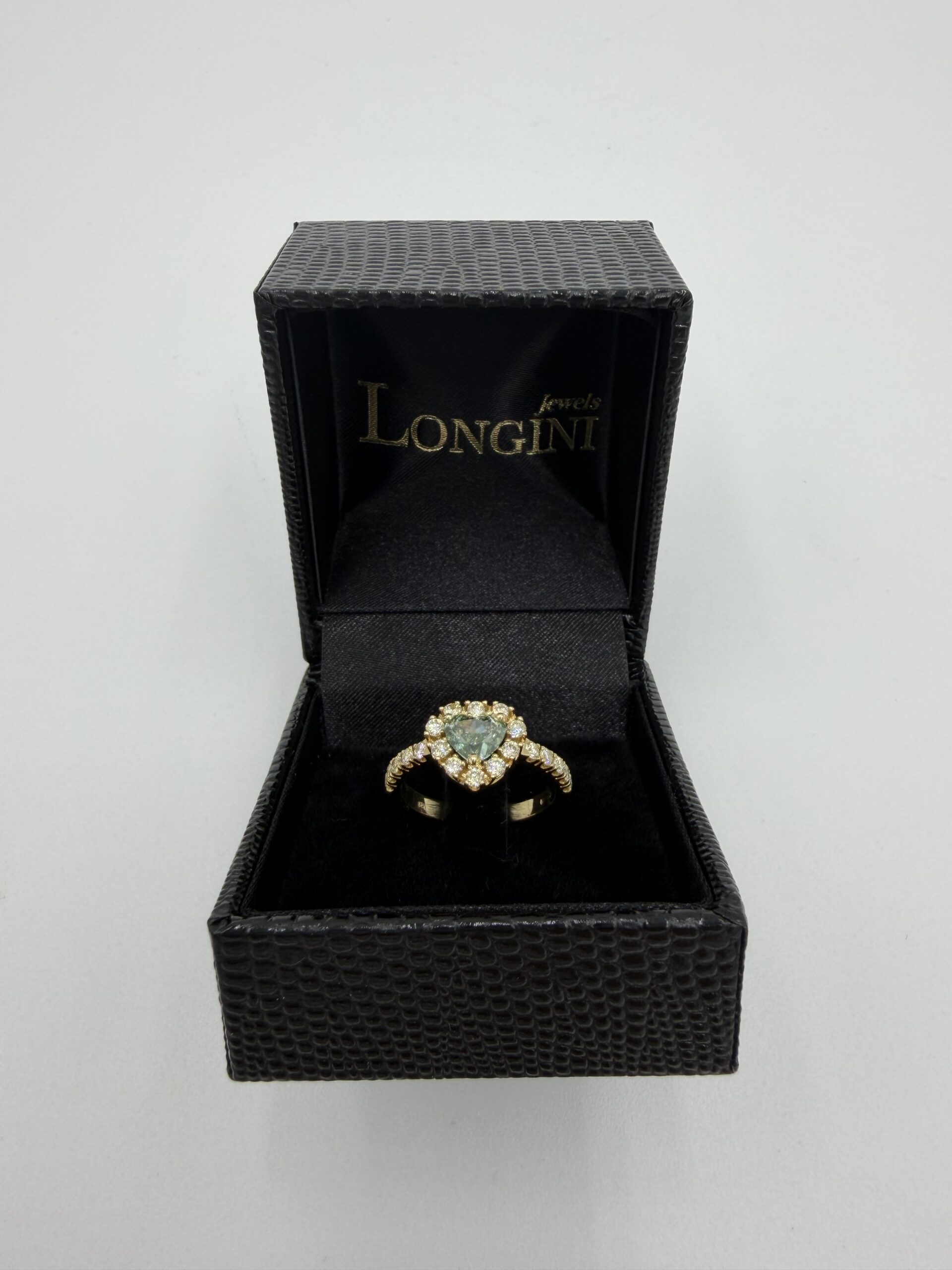 Anello fancy green a cuore - immagine 3