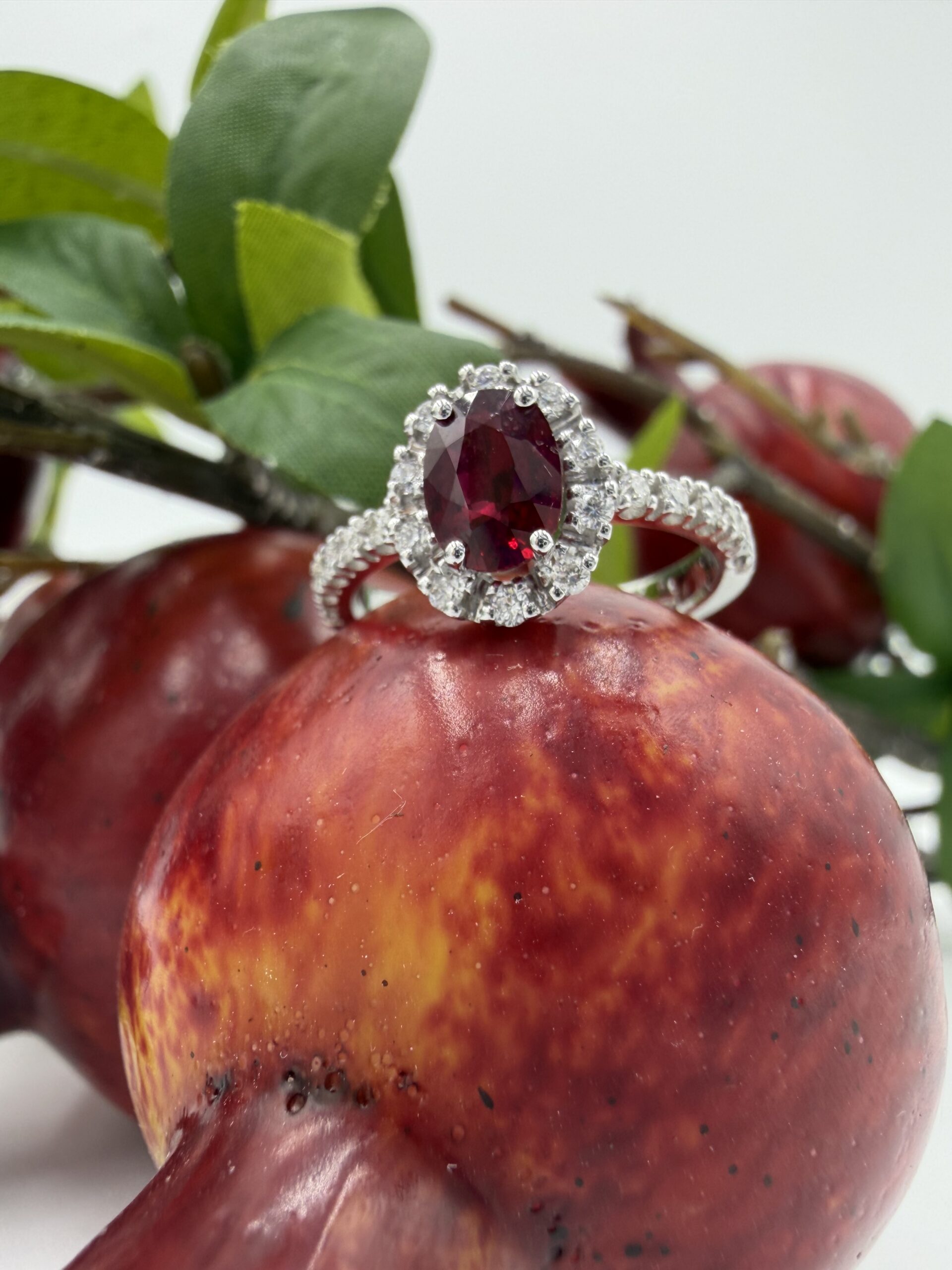 Anello Rubino Ovale - immagine 4