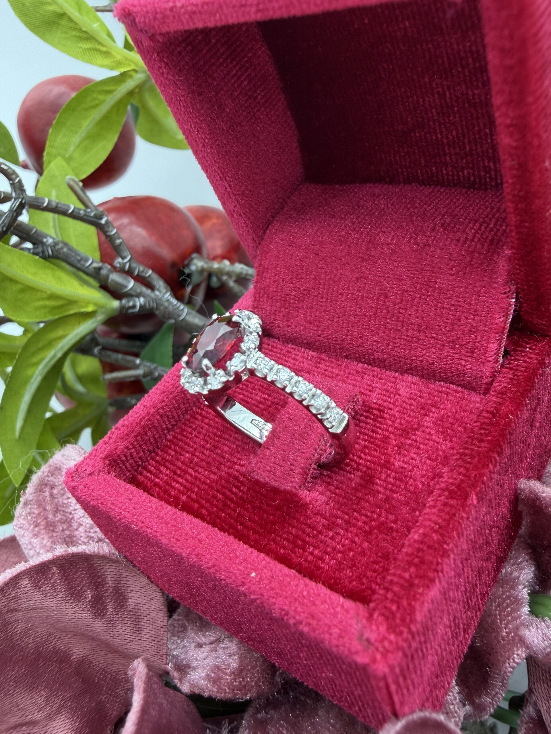 Anello Rubino Ovale - immagine 3