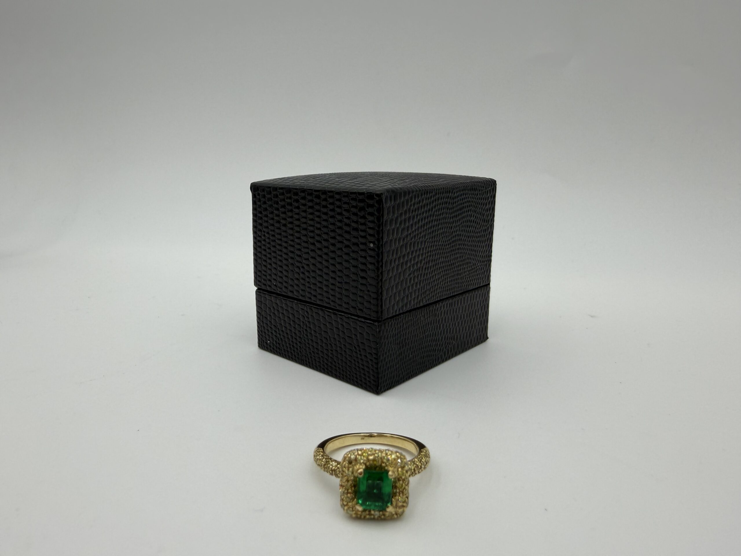 Anello smeraldo candy style - immagine 6