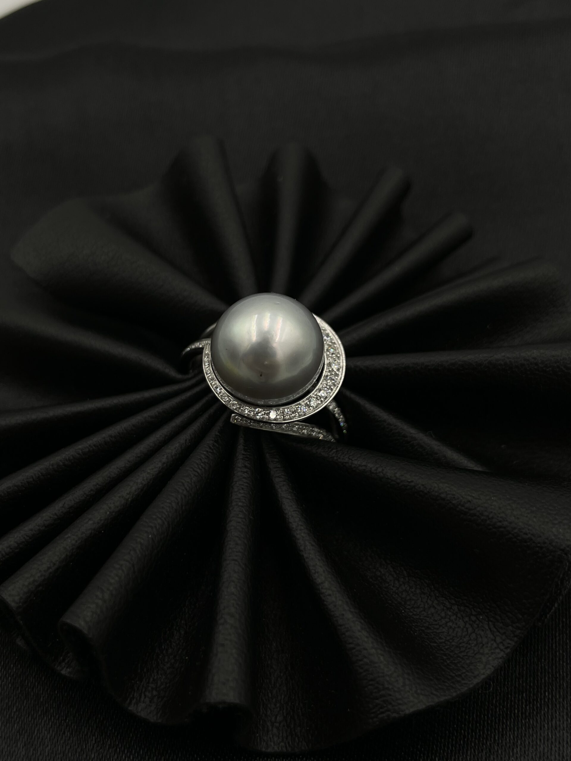 Anello Twister perla - immagine 3