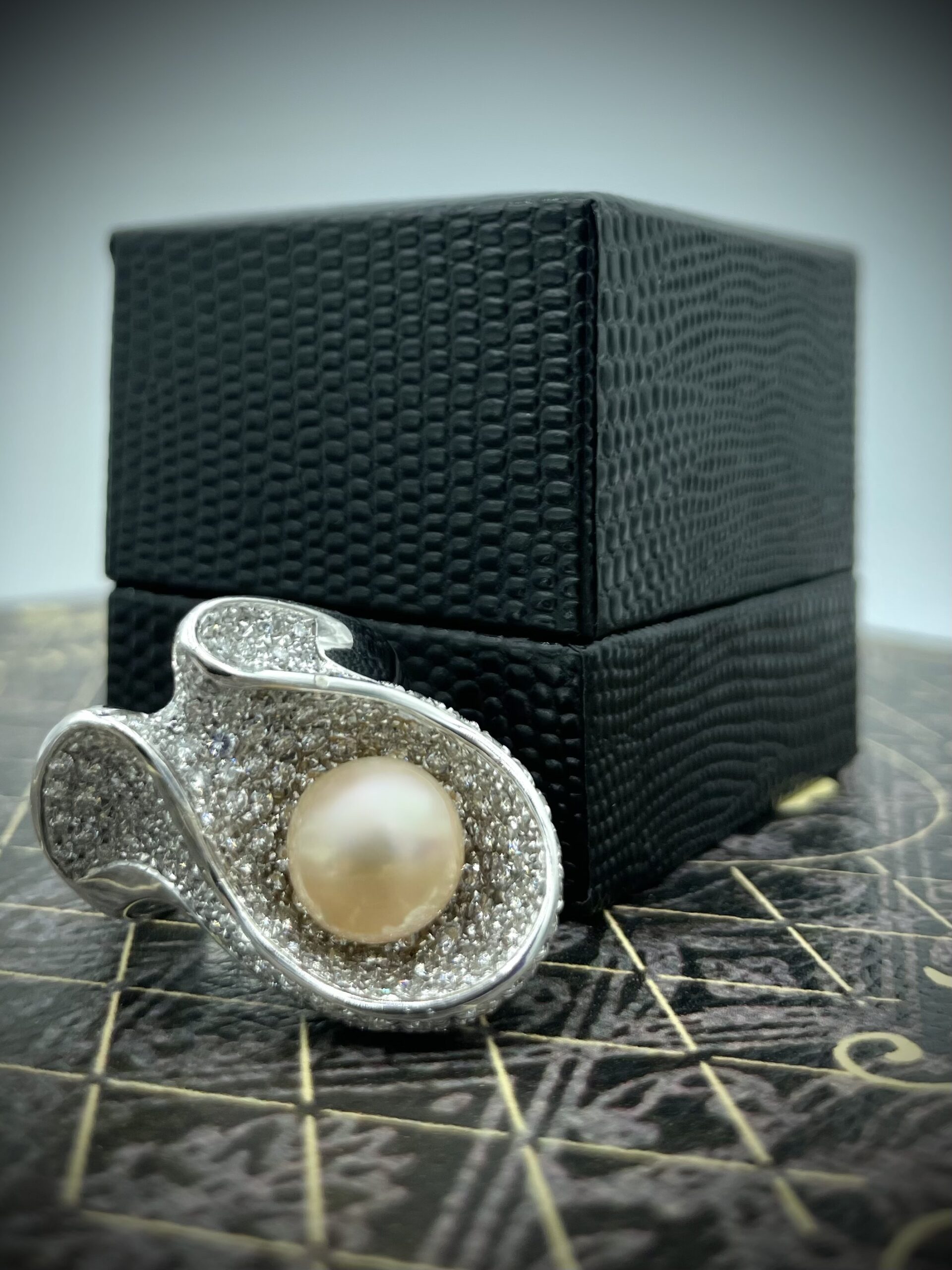 Anello wave perla - immagine 8