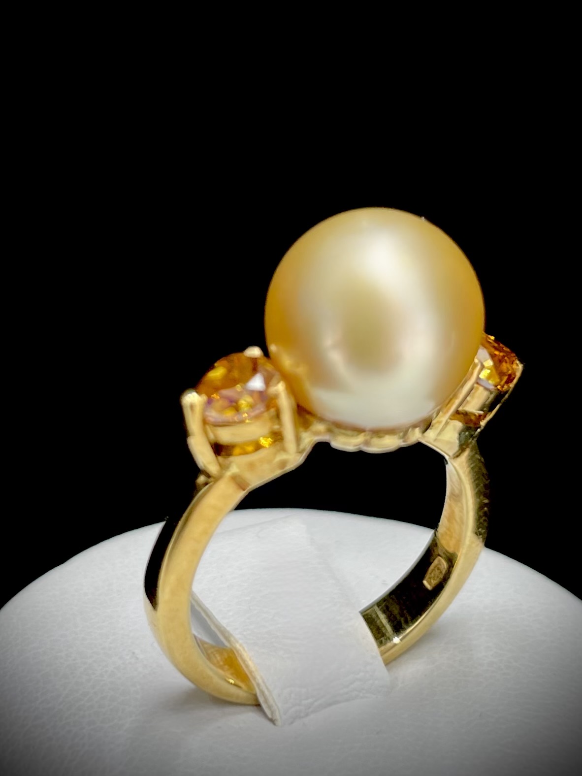 Anello perla gold e diamanti fancy