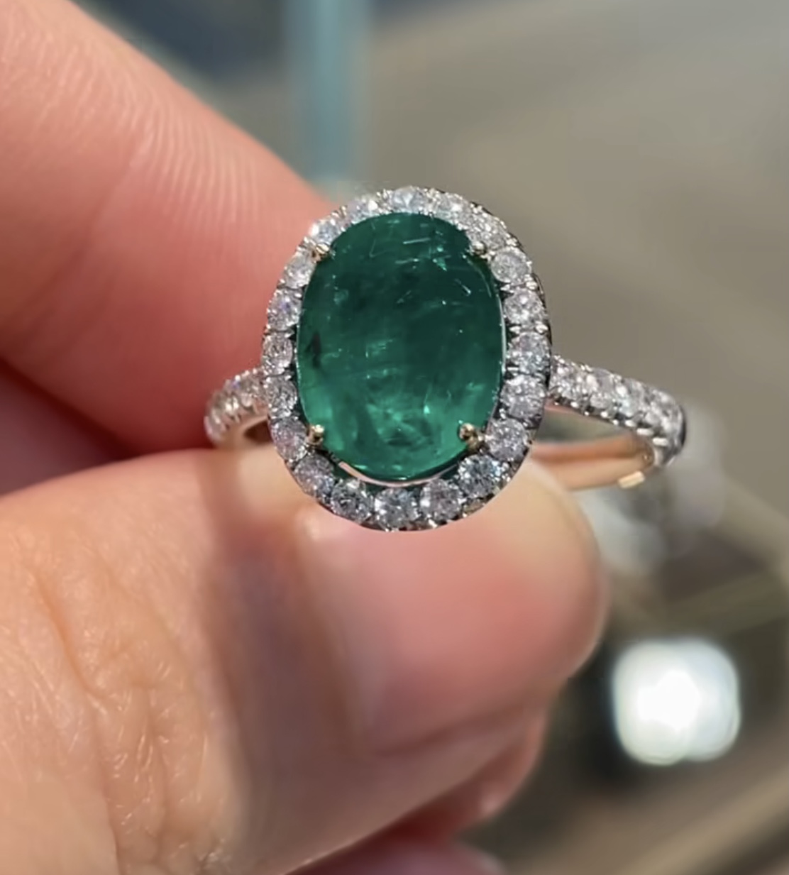 Anello Smeraldo sgriffato