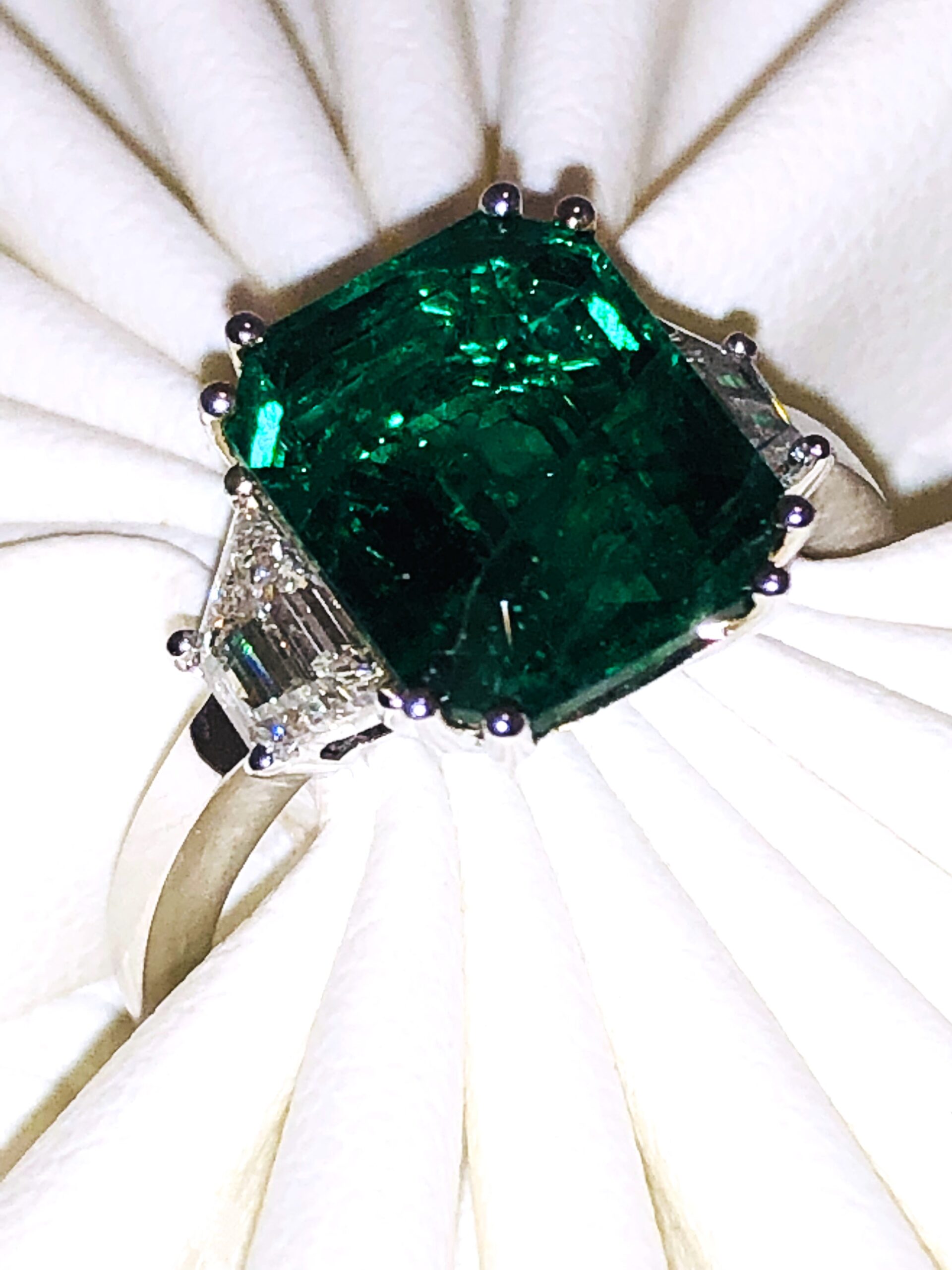 Anello Smeraldo Zambia