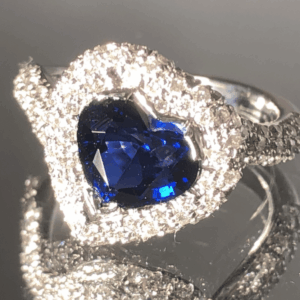 Anello zaffiro cuore